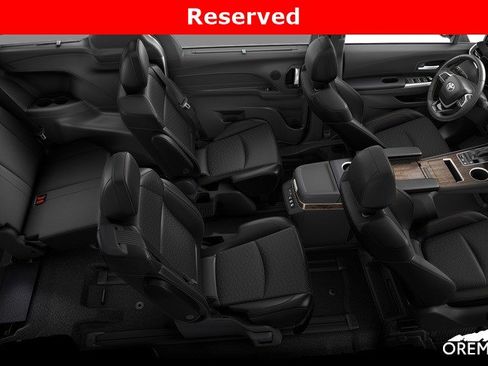 New 2026 Toyota Sienna Platinum image 8