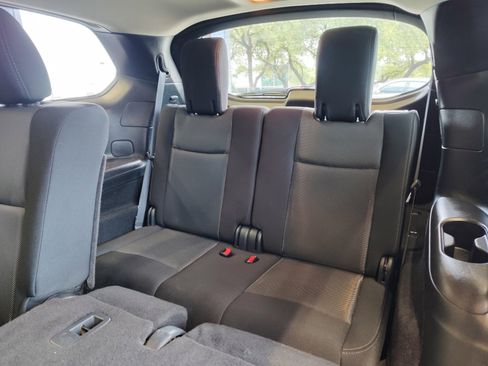 Used 2020 Nissan Pathfinder SV image 24