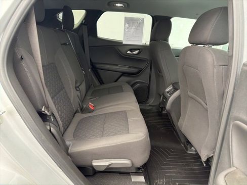 Used 2020 Chevrolet Blazer LT image 38