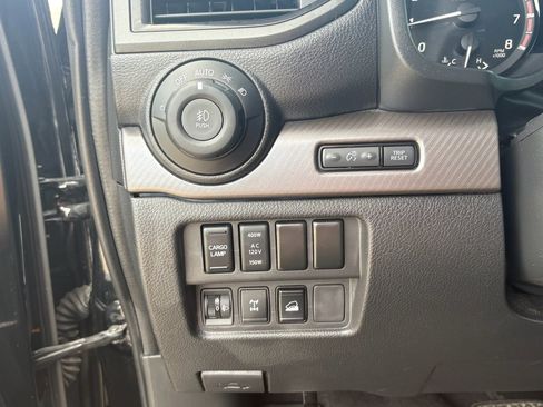 Used 2023 Nissan Titan PRO-4X w/ Pro-4x Convenience Package image 13