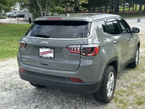 Used 2023 Jeep Compass Sport AWD/4WD image 5