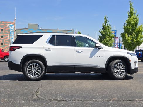 Used 2023 Chevrolet Traverse LT FWD image 26