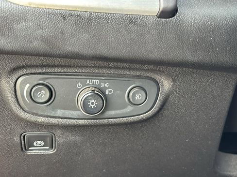 Certified 2021 GMC Terrain SLT w/ Infotainment Package II image 25