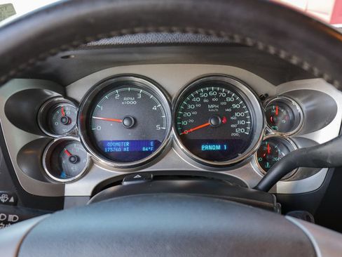 Used 2014 Chevrolet Silverado 2500 LT AWD/4WD image 19
