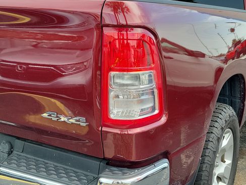 Used 2019 RAM 1500 Big Horn AWD/4WD image 9