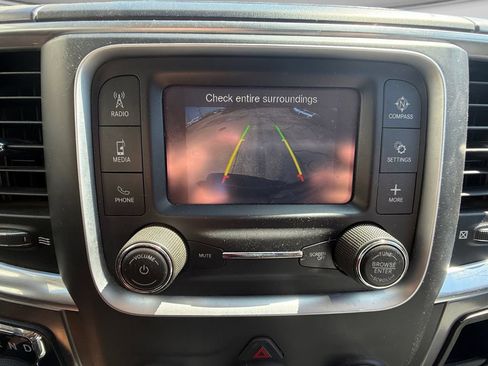 Used 2022 RAM 1500 Classic SLT AWD/4WD image 28