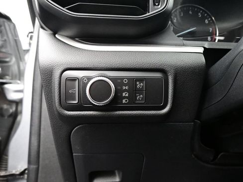 Used 2022 Ford Explorer XLT RWD image 13