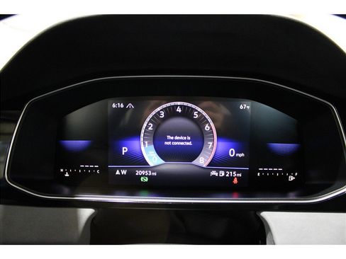 Used 2025 Volkswagen Jetta SE image 29