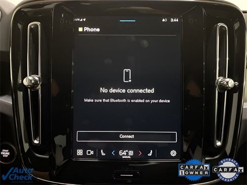 Used 2025 Volvo XC40 B5 Core image 41