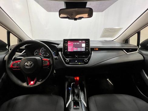 Used 2021 Toyota Corolla LE FWD image 18