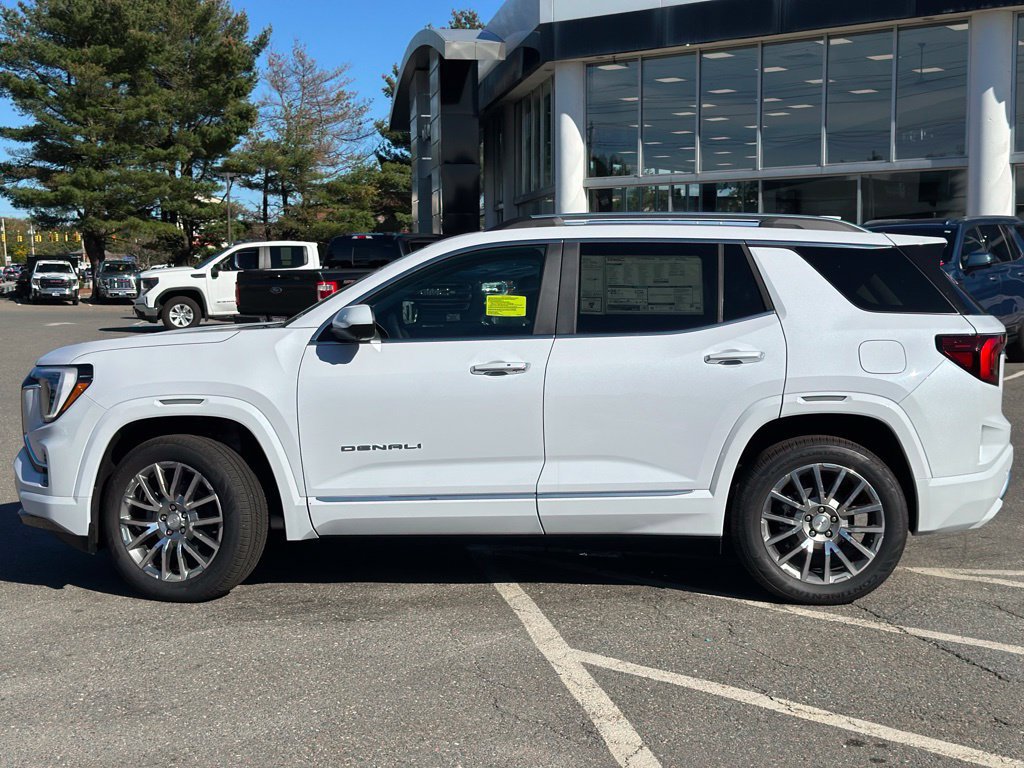 New 2027 GMC Terrain Denali w/ LPO, Floor Liner Package AWD/4WD image 3
