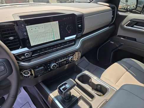 Used 2026 GMC Sierra 1500 SLT w/ SLT Convenience Package AWD/4WD image 28
