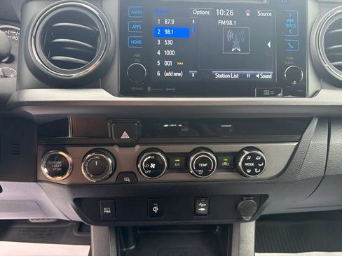 Used 2016 Toyota Tacoma TRD Sport w/ Towing Package AWD/4WD image 27