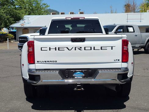Used 2025 Chevrolet Silverado 3500 LTZ AWD/4WD image 13