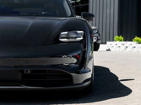 Used 2021 Porsche Taycan 4S AWD/4WD image 8