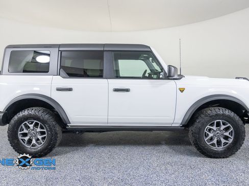 Used 2024 Ford Bronco Badlands AWD/4WD image 8