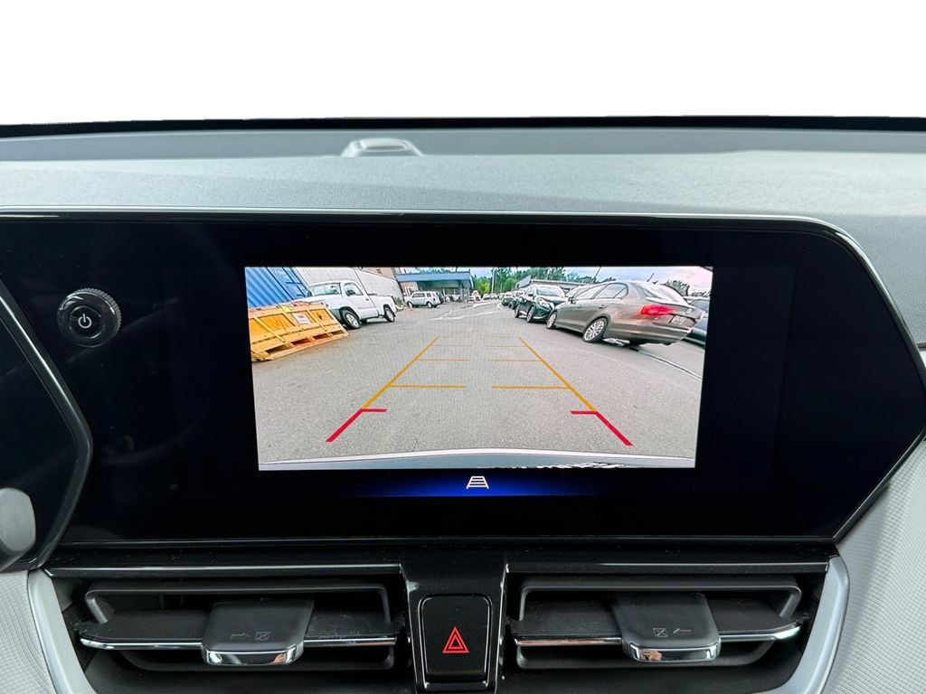 Used 2025 Chevrolet TrailBlazer LT AWD/4WD image 15