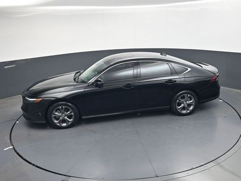 Certified 2023 Honda Accord EX image 19