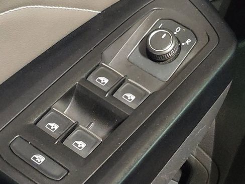 Used 2021 Volkswagen Atlas SE w/ Towing Package FWD image 27