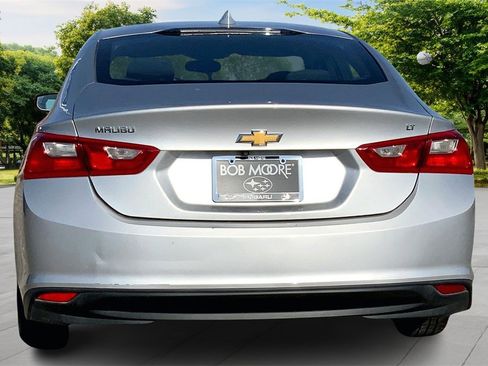Used 2017 Chevrolet Malibu LT image 5
