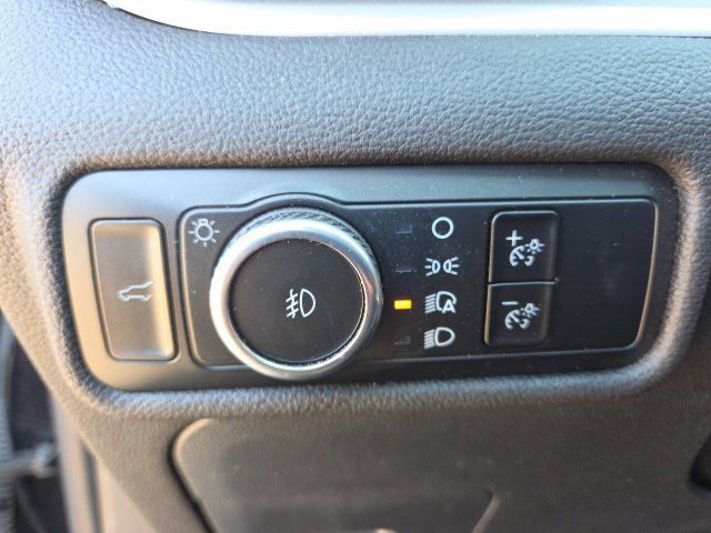 Used 2024 Ford Explorer XLT w/ Equipment Group 202A RWD image 30