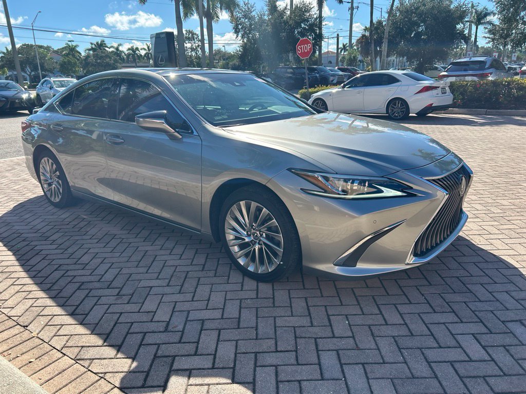 Used 2019 Lexus ES 350 w/ Accessory Package FWD image 1