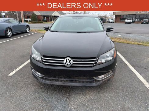 Used 2015 Volkswagen Passat 1.8T SE image 2