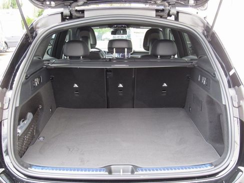 New 2025 Mercedes-Benz GLC 300 4MATIC image 23