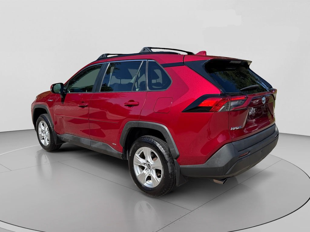 Used 2021 Toyota RAV4 XLE w/ Convenience Package AWD/4WD image 3