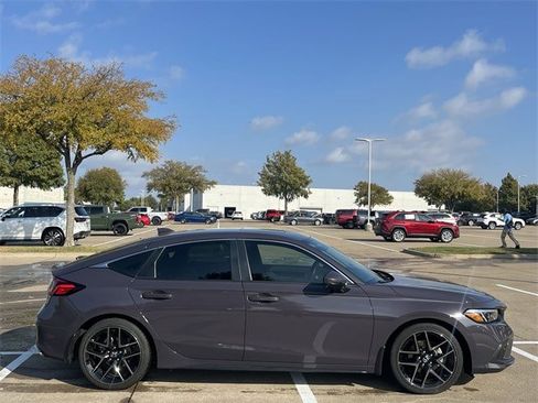 Used 2024 Honda Civic Sport Touring image 3