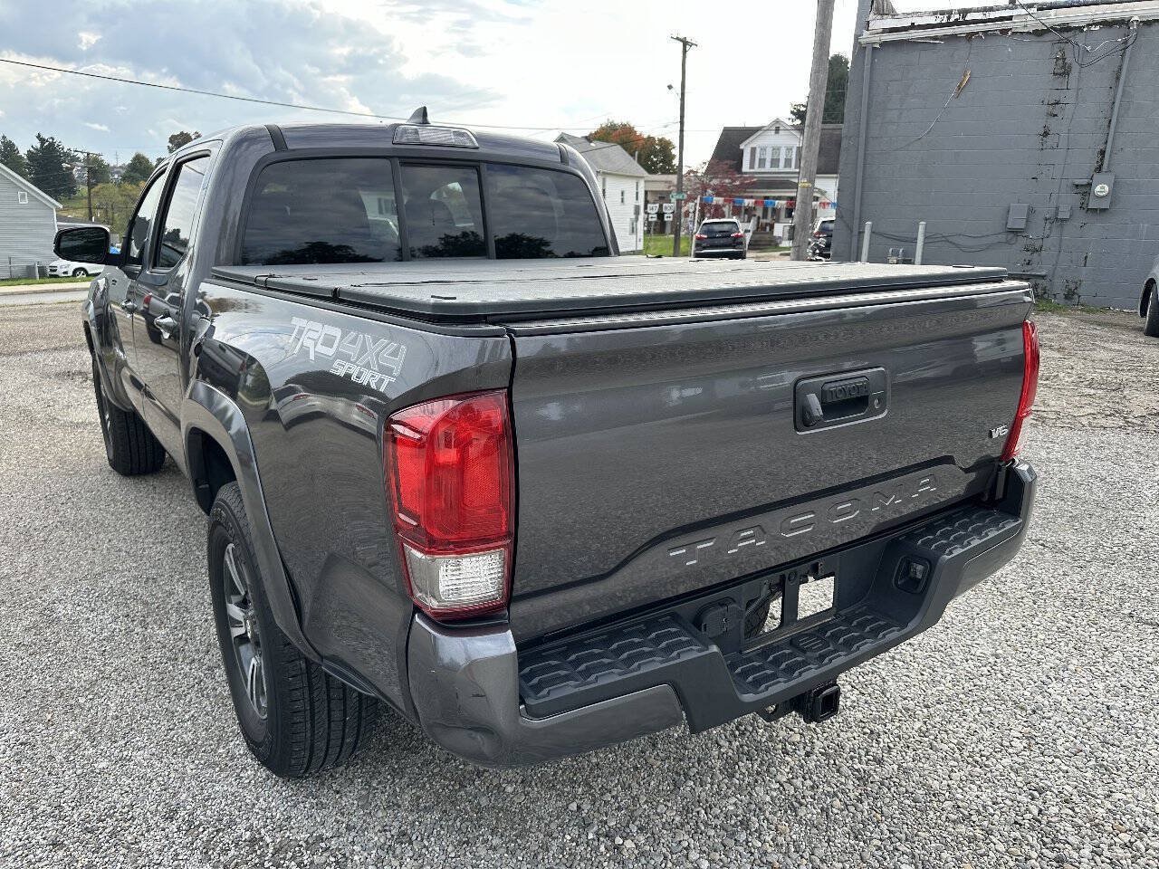 Used 2016 Toyota Tacoma TRD Sport w/ Towing Package AWD/4WD image 12