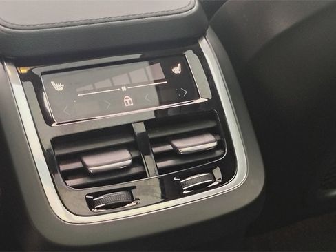 Certified 2023 Volvo XC90 B6 Plus w/ Protection Package Premier image 30