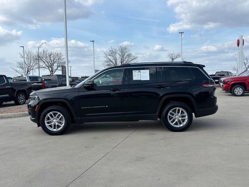Used 2023 Jeep Grand Cherokee L Laredo image 2