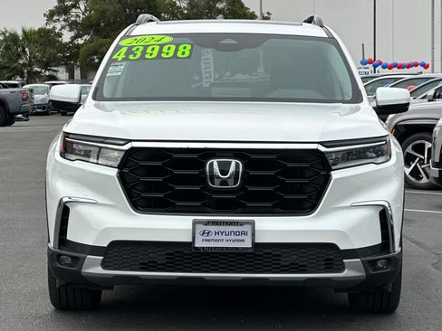 Used 2024 Honda Pilot Touring image 8