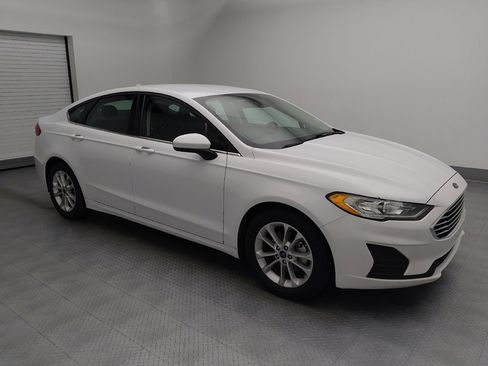 Used 2020 Ford Fusion SE FWD image 11