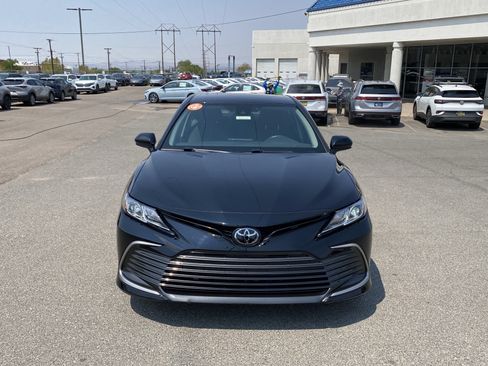 Used 2023 Toyota Camry LE FWD image 8