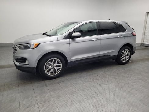 Used 2024 Ford Edge SEL image 2