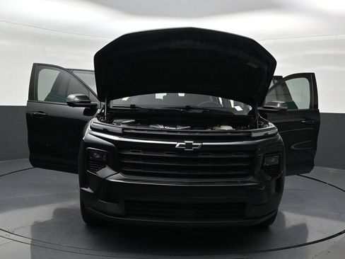 Used 2024 Chevrolet Traverse LS w/ Midnight/Sport Edition FWD image 37