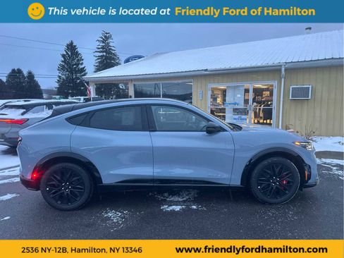 Used 2025 Ford Mustang Mach-E Premium w/ Sport Appearance Package image 5