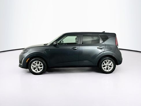 Used 2025 Kia Soul LX w/ LX Technology Package FWD image 4