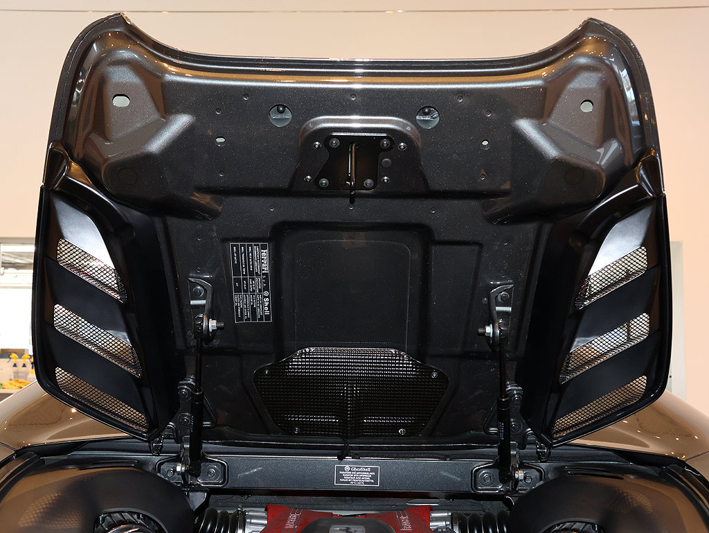 Certified 2018 Ferrari 488 Spider RWD image 94