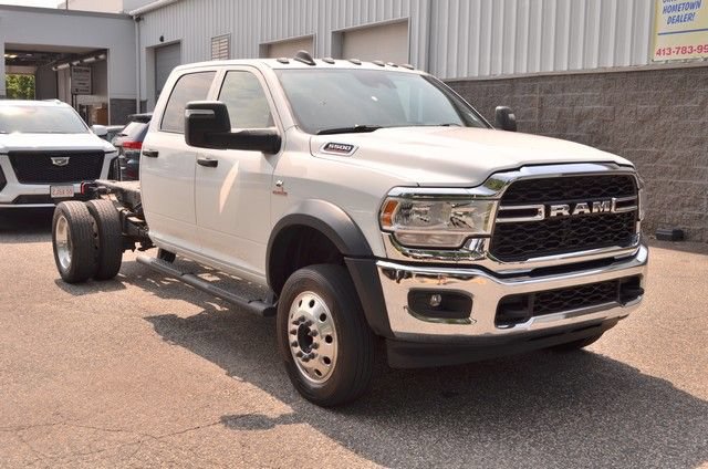 Used 2024 RAM 5500 Tradesman w/ Safety Group AWD/4WD image 2