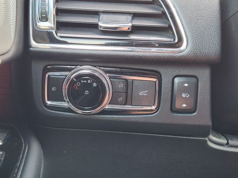 Used 2020 Lincoln Navigator L Reserve w/ Luxury Package RWD image 17