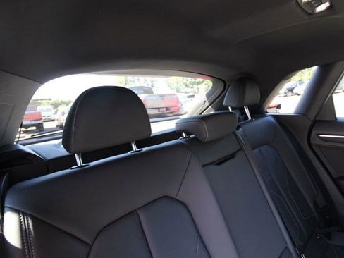 Used 2020 Audi Q3 2.0T Premium Plus image 24