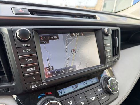 Used 2017 Toyota RAV4 Limited image 41