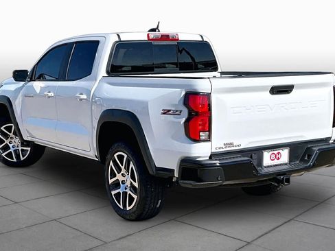 Used 2024 Chevrolet Colorado Z71 w/ Z71 Convenience Package 2 AWD/4WD image 12