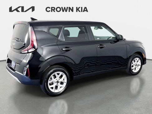 Certified 2025 Kia Soul LX w/ LX Technology Package FWD image 5