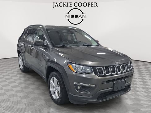 Used 2021 Jeep Compass Latitude w/ Convenience Group image 3