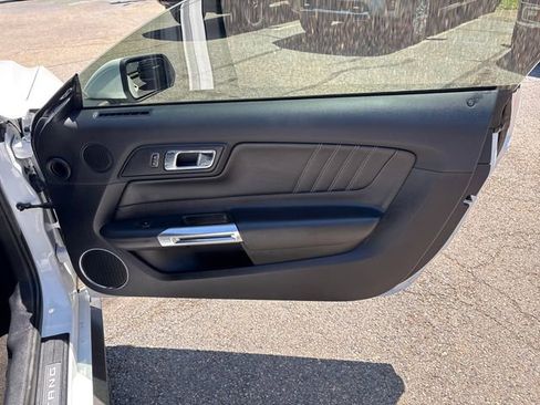 Used 2016 Ford Mustang GT Premium w/ Equipment Group 401A RWD image 11