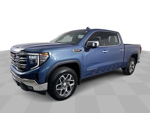 Used 2024 GMC Sierra 1500 SLT w/ SLT Premium Plus Package AWD/4WD image 4